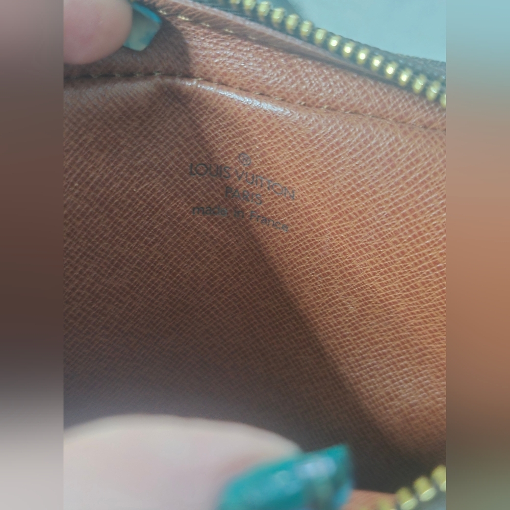 Louis Vuitton Brown Monogram Canvas Crossbody Bag with Tan Trim comes with COA - Picture 14 of 16